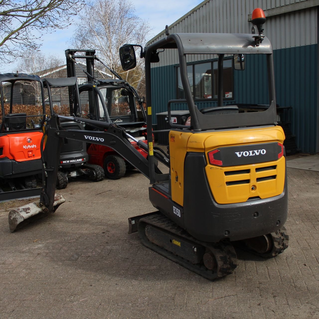Minibagger a típus Volvo EC15D, Gebrauchtmaschine ekkor: Winkel (Kép 4)