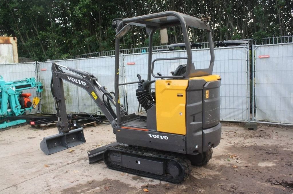 Minibagger del tipo Volvo EC15E, Gebrauchtmaschine en Antwerpen (Imagen 3)