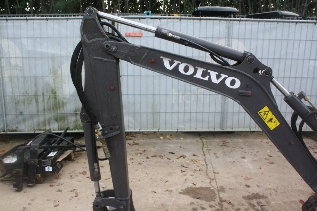 Minibagger del tipo Volvo EC15E, Gebrauchtmaschine en Antwerpen (Imagen 9)