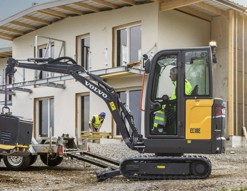 Minibagger del tipo Volvo EC18E, Neumaschine In Donkerbroek (Immagine 2)