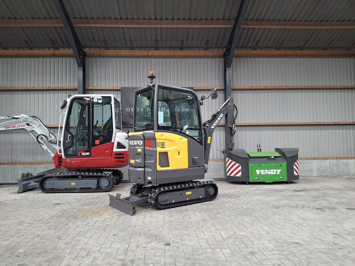 Minibagger del tipo Volvo EC18E, Neumaschine en Donkerbroek (Imagen 2)