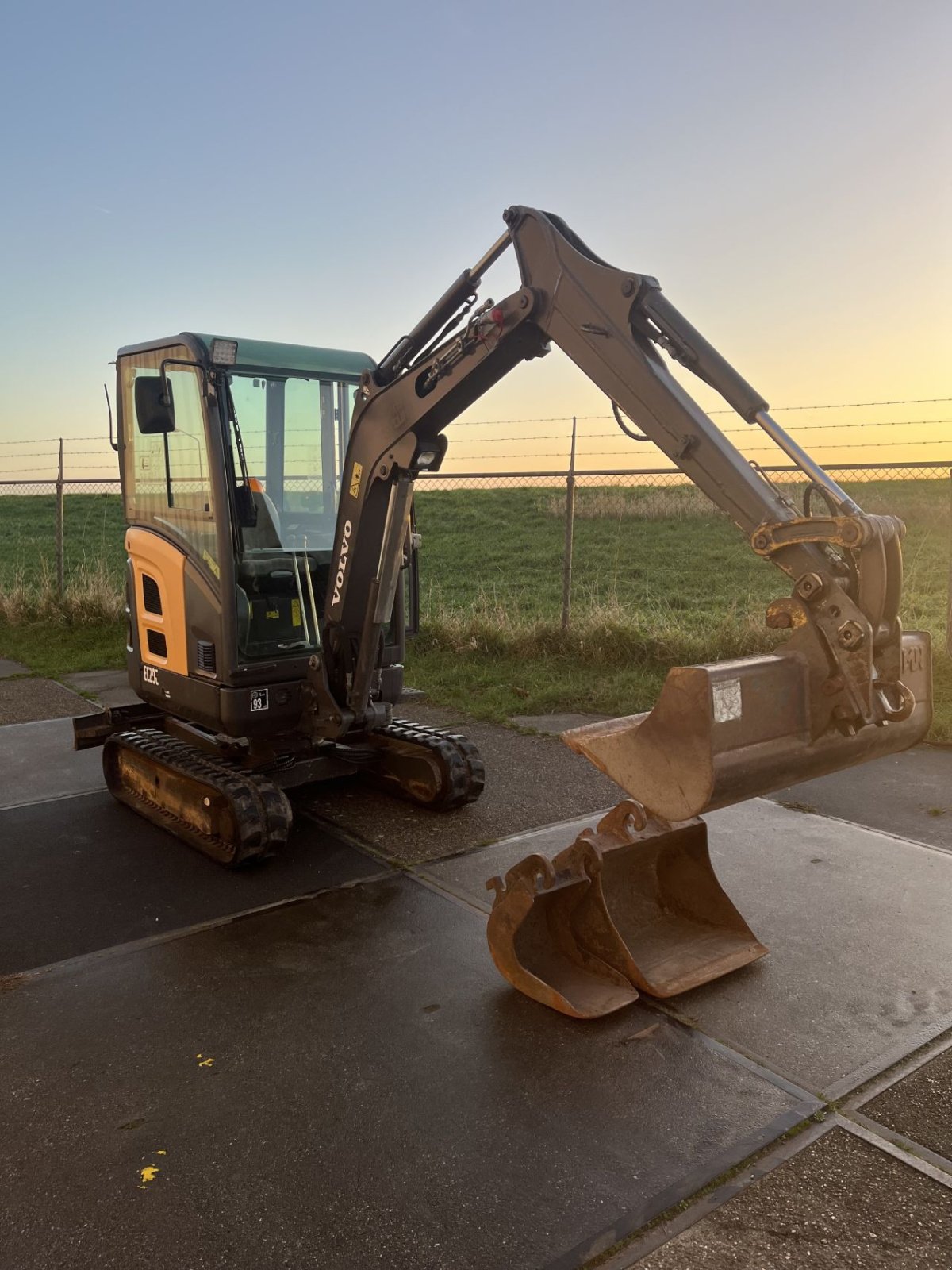 Minibagger от тип Volvo EC20C, Gebrauchtmaschine в Etten Leur (Снимка 4)