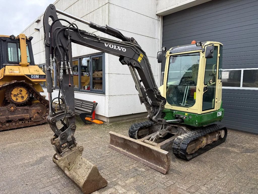 Minibagger des Typs Volvo EC35D 3buckets, Gebrauchtmaschine in Doetinchem (Bild 1)
