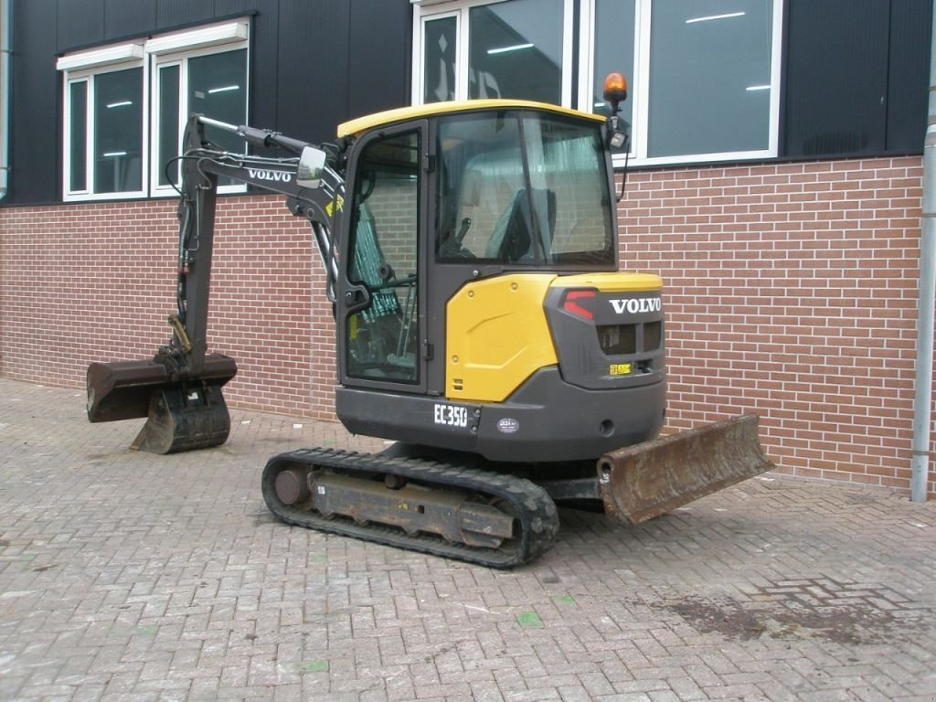 Minibagger des Typs Volvo EC35D, Gebrauchtmaschine in Barneveld (Bild 2)