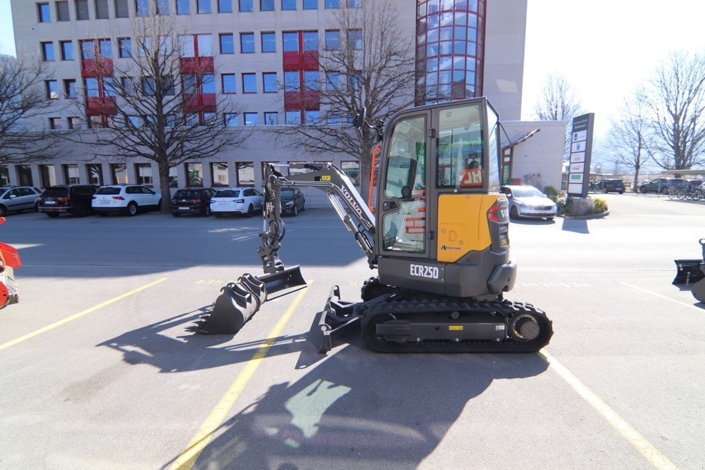 Minibagger a típus Volvo ECR 25 D, Neumaschine ekkor: Regensdorf (Kép 3)