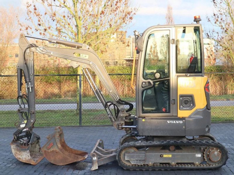 Minibagger van het type Volvo ECR25 ELECTRIC JECR25D TILTBUCKET BUCKET LOW HOURS, Gebrauchtmaschine in Marknesse (Foto 1)
