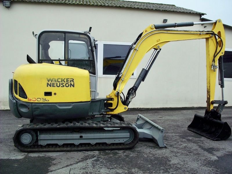 Minibagger типа Wacker Neuson 6003, Gebrauchtmaschine в St Cyr/Morin (Фотография 4)