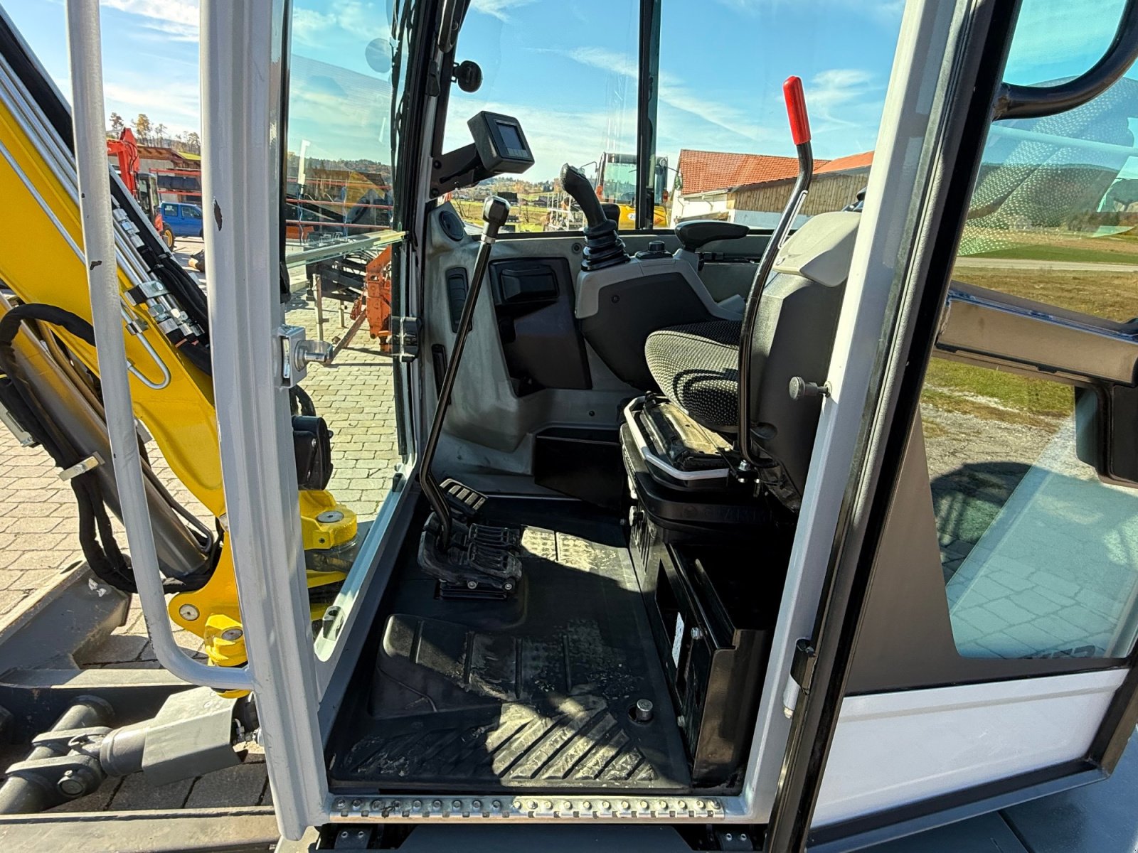 Minibagger от тип Wacker Neuson ET 35 mit Powertilt, Gebrauchtmaschine в Neureichenau (Снимка 13)