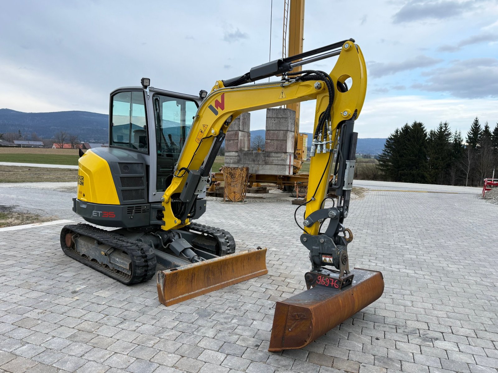 Minibagger des Typs Wacker Neuson ET 35 mit Powertilt, Gebrauchtmaschine in Neureichenau (Bild 3)