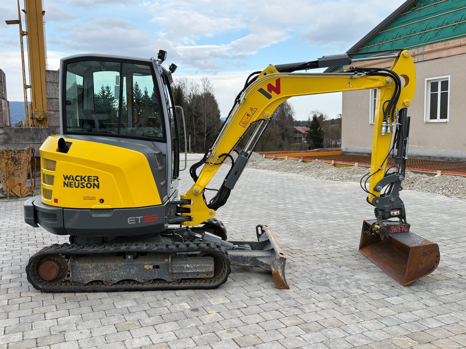 Minibagger des Typs Wacker Neuson ET 35 mit Powertilt, Gebrauchtmaschine in Neureichenau (Bild 4)