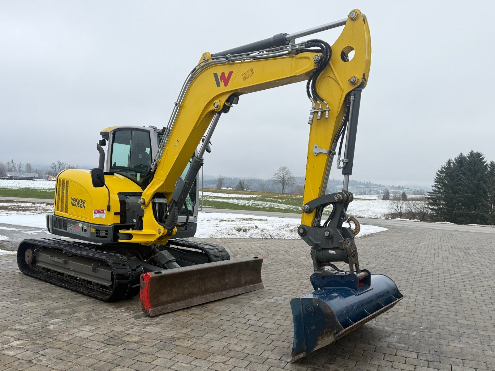 Minibagger от тип Wacker Neuson EZ 80 mit Powertilt, Gebrauchtmaschine в Neureichenau (Снимка 3)