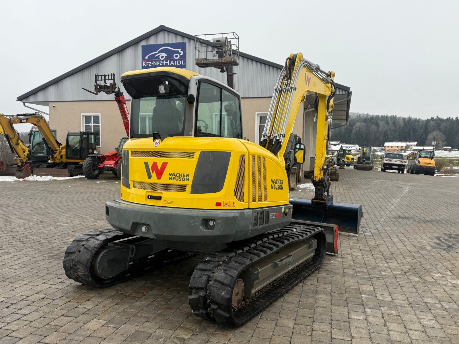 Minibagger от тип Wacker Neuson EZ 80 mit Powertilt, Gebrauchtmaschine в Neureichenau (Снимка 5)
