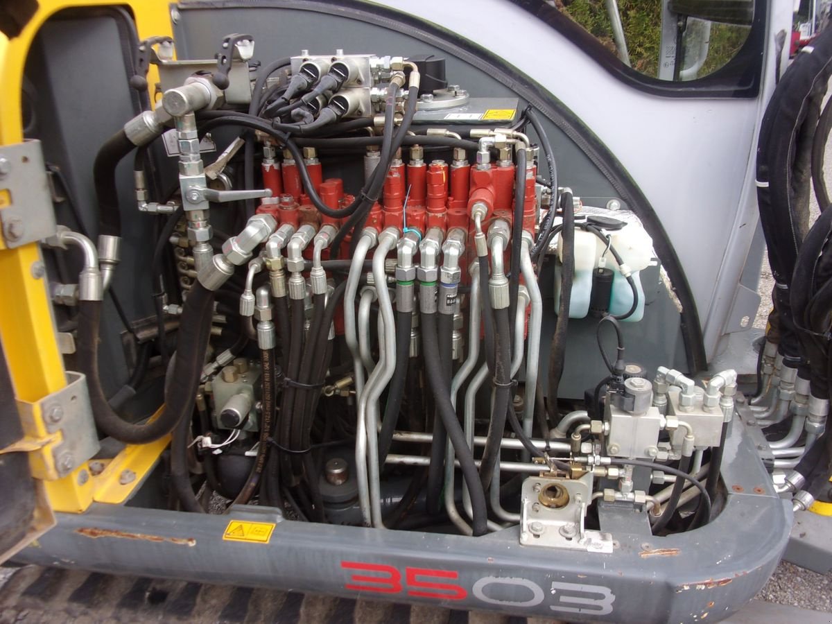 Minibagger типа Wacker Neuson 3503 Powertilt, Gebrauchtmaschine в Bad Leonfelden (Фотография 13)