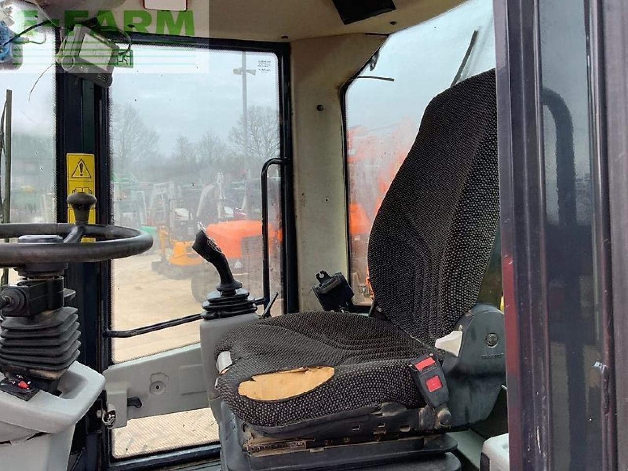 Minibagger типа Yanmar v120 wheeled loading shovel (st25672), Gebrauchtmaschine в SHAFTESBURY (Фотография 15)