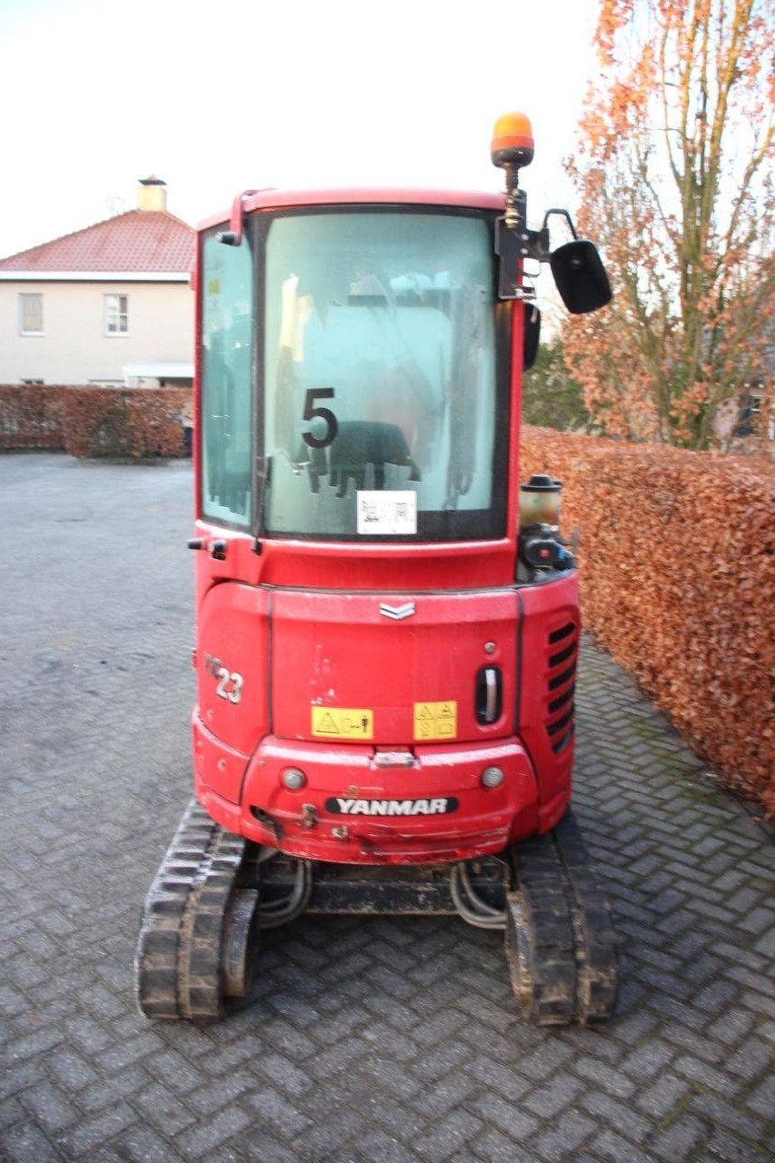 Minibagger du type Yanmar VIO23-6, Gebrauchtmaschine en Antwerpen (Photo 4)