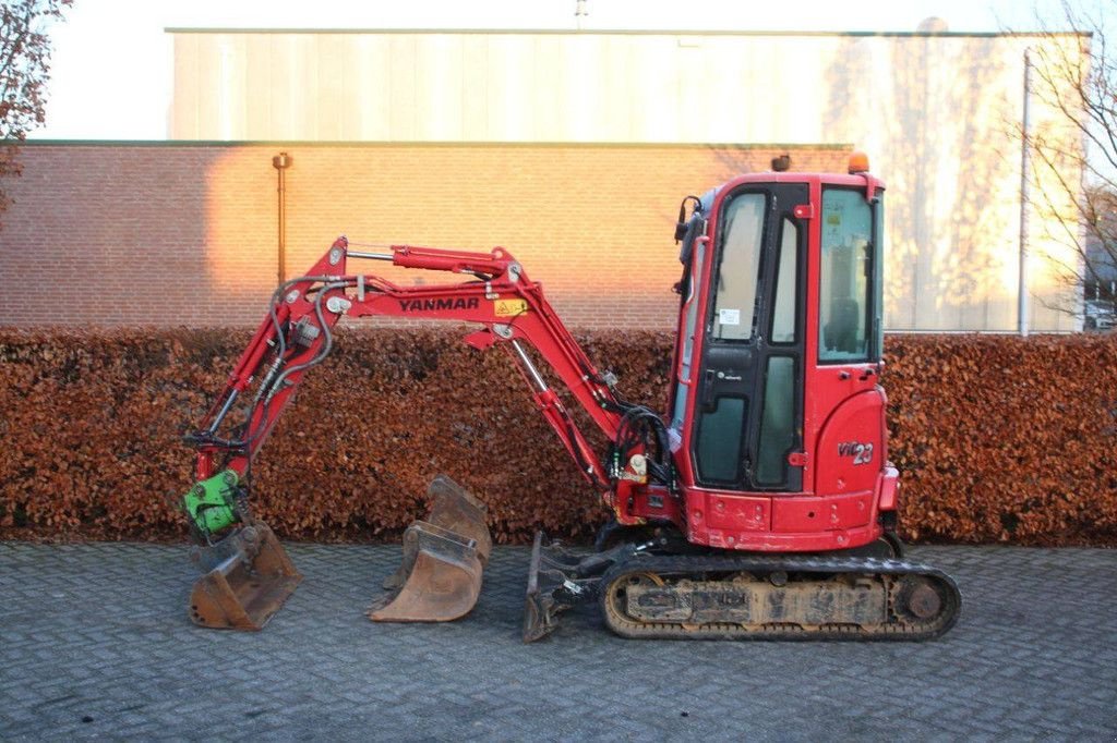 Minibagger du type Yanmar VIO23-6, Gebrauchtmaschine en Antwerpen (Photo 2)