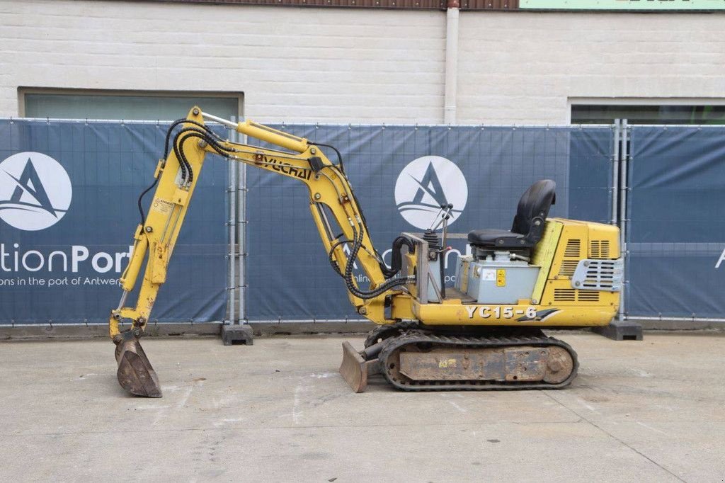 Minibagger du type Yuchai D8T, Gebrauchtmaschine en Antwerpen (Photo 1)