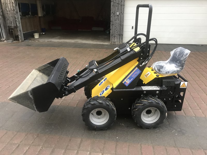 Minibaggerlader van het type Tur N520, Neumaschine in Ravenstein  (Foto 1)