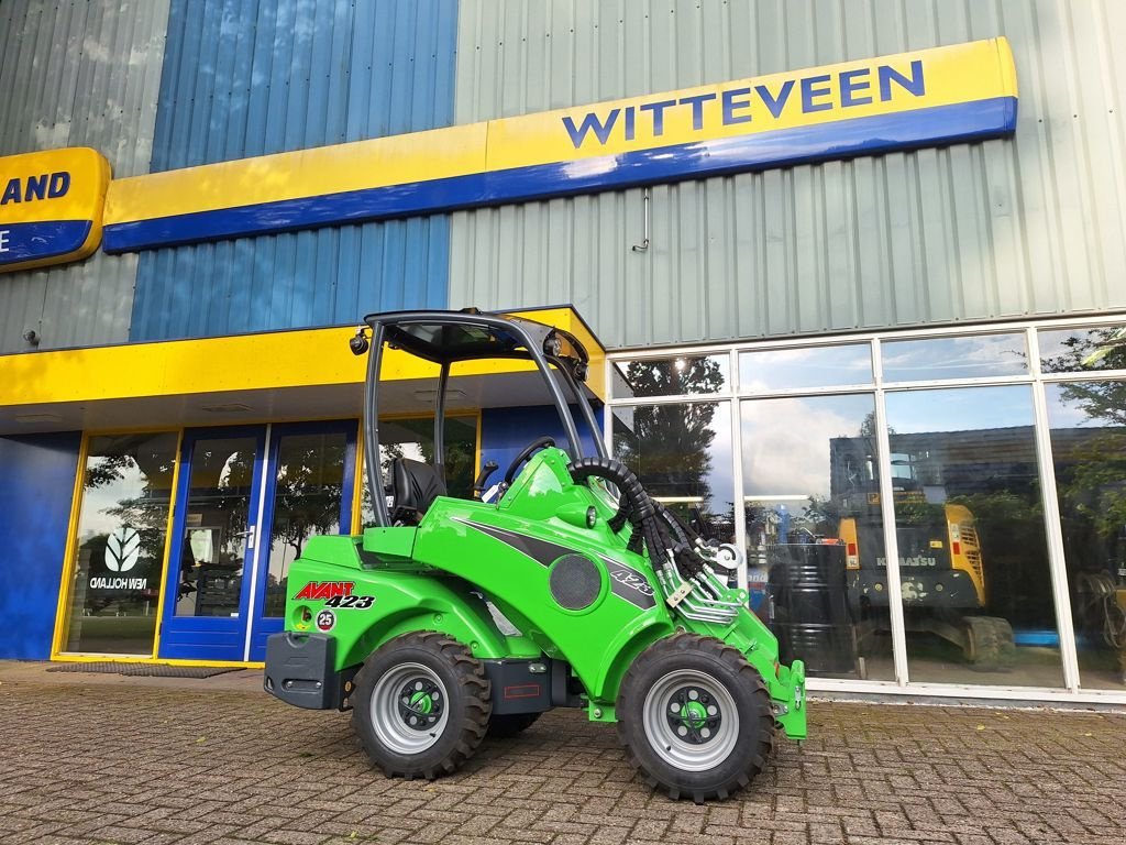 Mobilbagger des Typs Avant 423 TDL, Neumaschine in WENUM WIESEL (Bild 1)