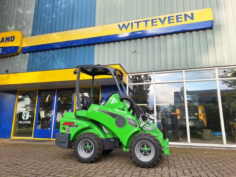 Mobilbagger of the type Avant 423 TDL, Neumaschine in WENUM WIESEL (Picture 1)