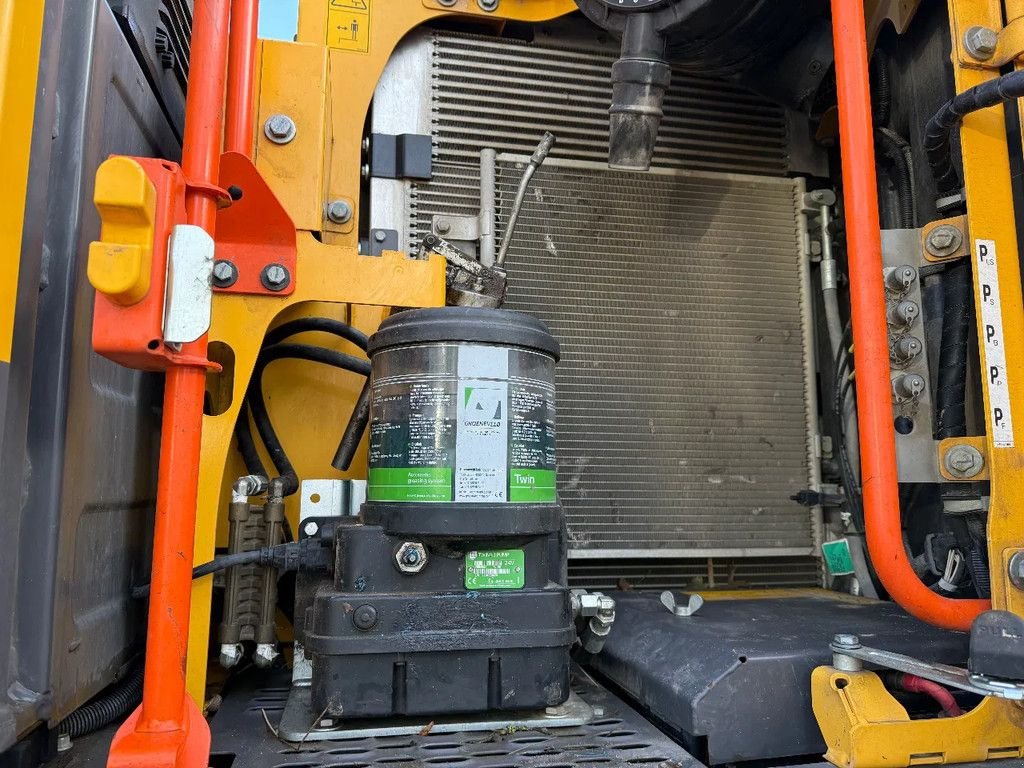 Mobilbagger typu Caterpillar EWR150E, Gebrauchtmaschine w Doetinchem (Zdjęcie 8)