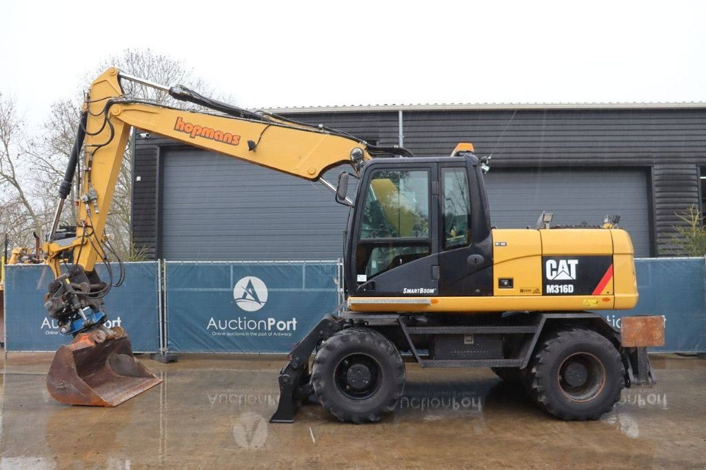 Mobilbagger des Typs Caterpillar M316D, Gebrauchtmaschine in Antwerpen (Bild 2)