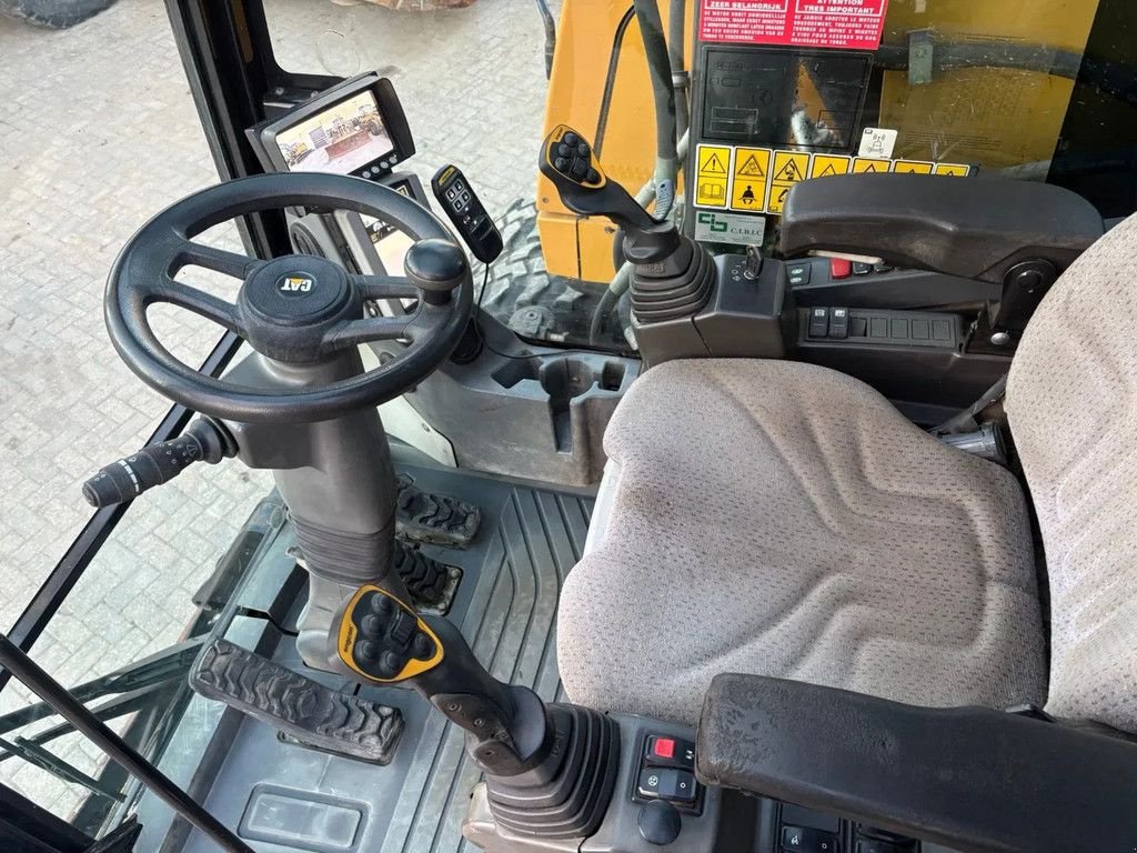 Mobilbagger van het type Caterpillar M318F, Gebrauchtmaschine in Doetinchem (Foto 9)