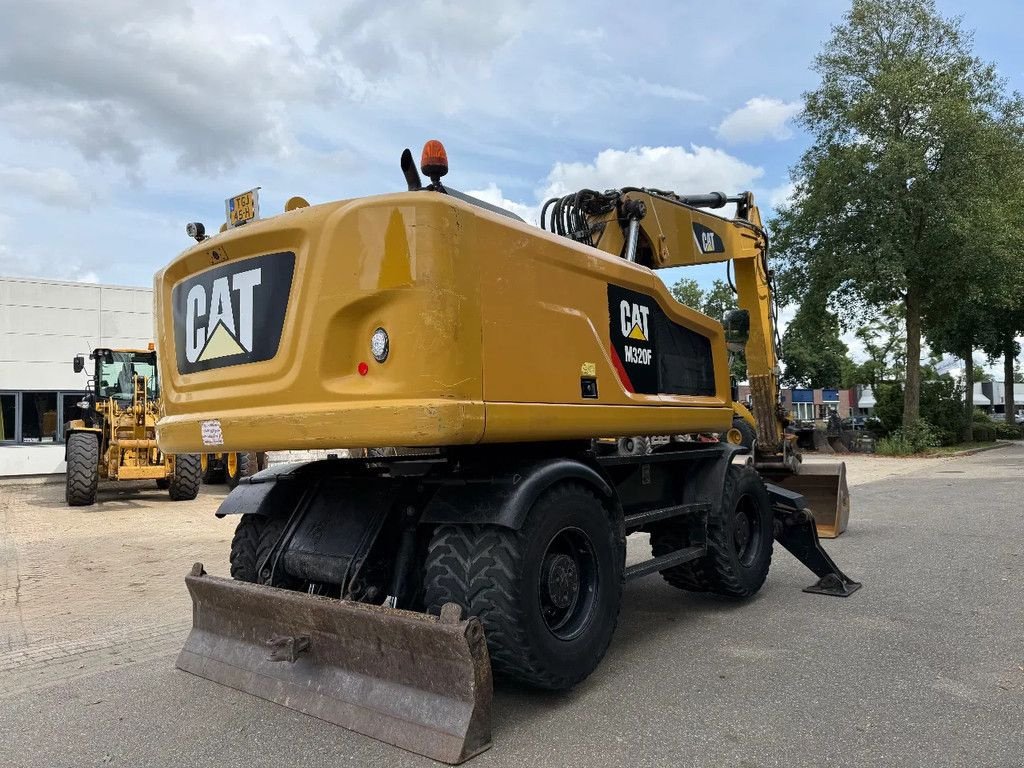 Mobilbagger του τύπου Caterpillar M320F, Gebrauchtmaschine σε Doetinchem (Φωτογραφία 4)