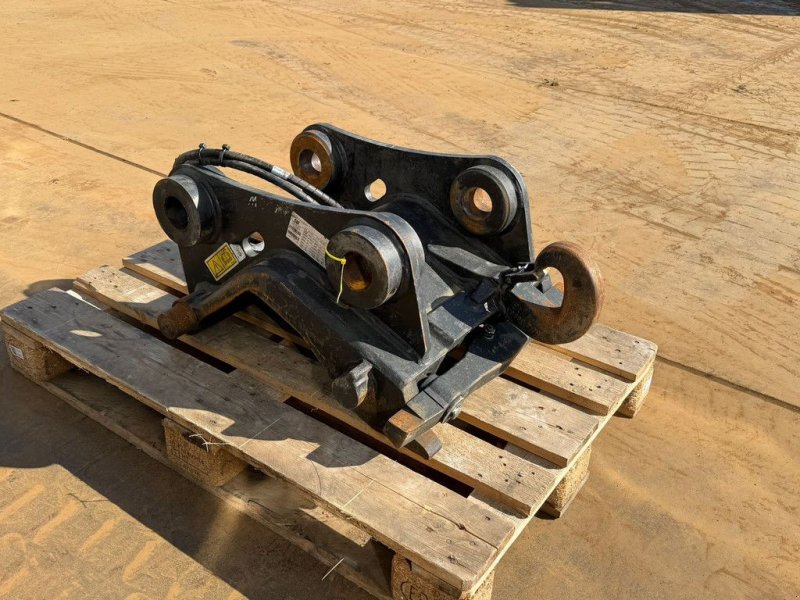 Mobilbagger du type Caterpillar Quick coupler CW 30 H4N, Gebrauchtmaschine en Velddriel (Photo 1)