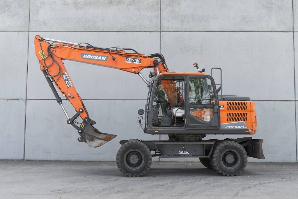 Mobilbagger typu Doosan DX 140 W, Gebrauchtmaschine v Moerbeke (Obrázek 4)