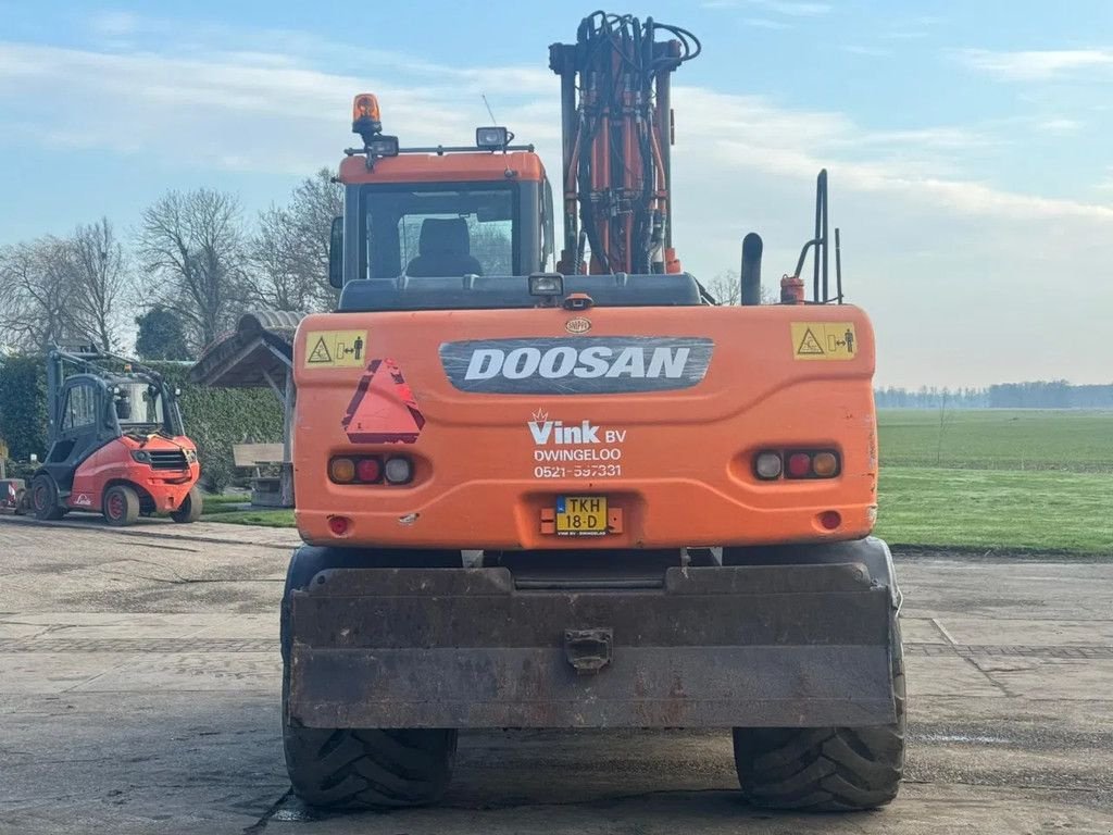 Mobilbagger of the type Doosan Dx 140 W, Gebrauchtmaschine in Ruinerwold (Picture 8)