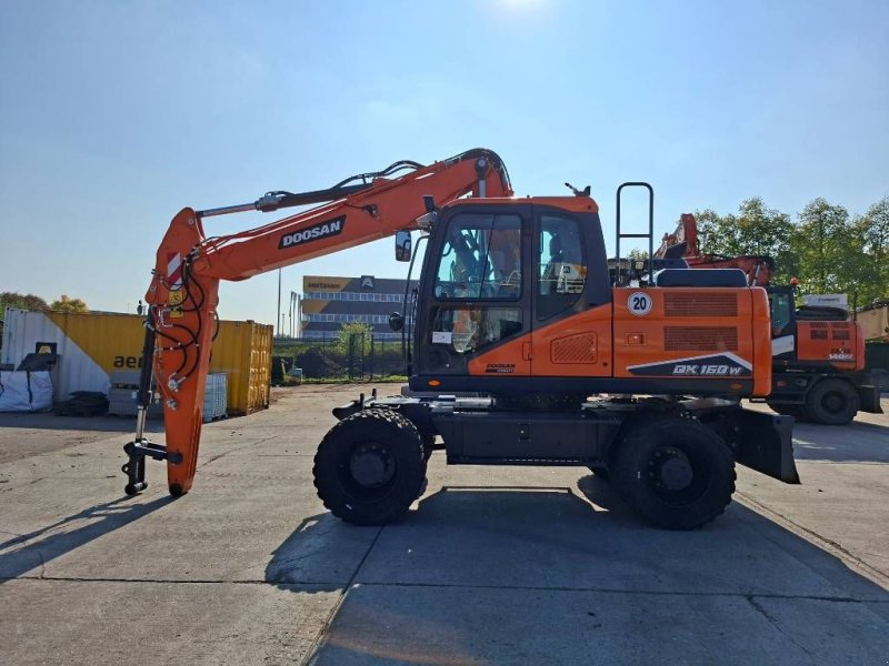 Mobilbagger des Typs Doosan DX 160 W-7 (EX Demo), Gebrauchtmaschine in Stabroek (Bild 1)