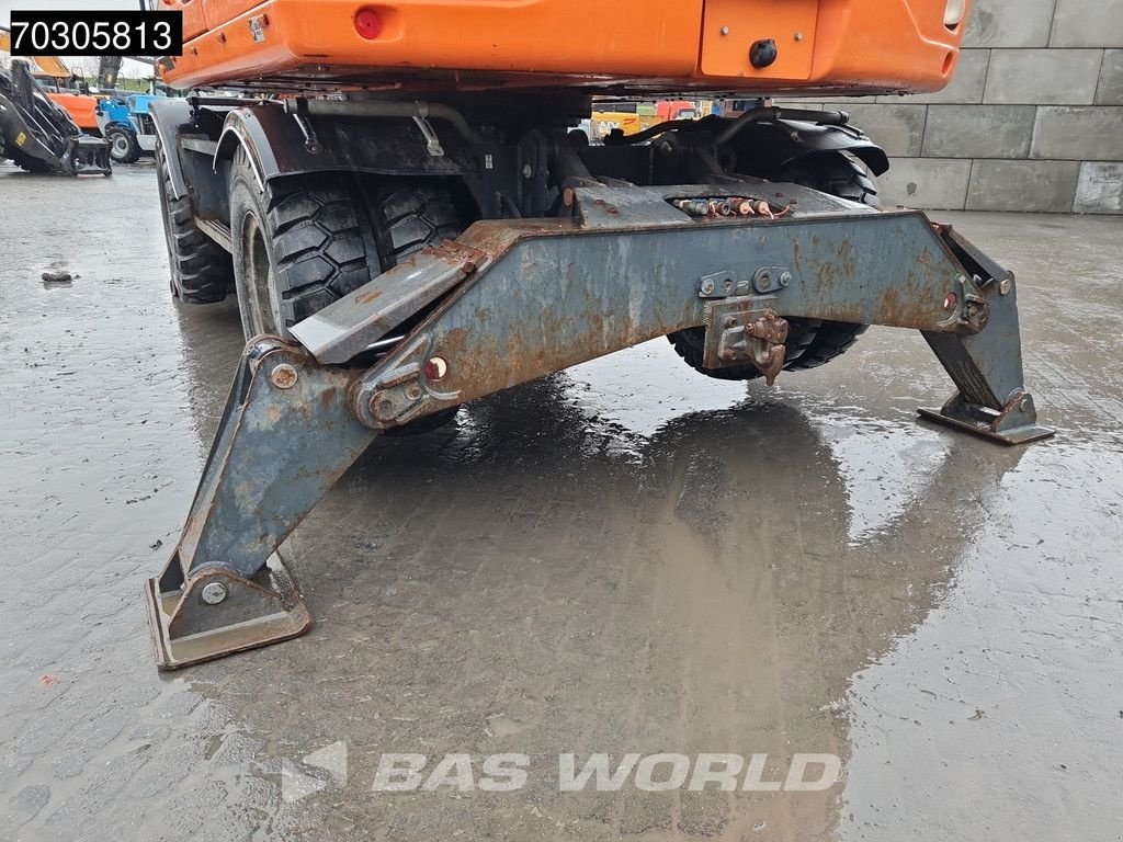 Mobilbagger от тип Doosan DX140W -3 Tiltrotator - 3 Buckets, Gebrauchtmaschine в Veghel (Снимка 9)