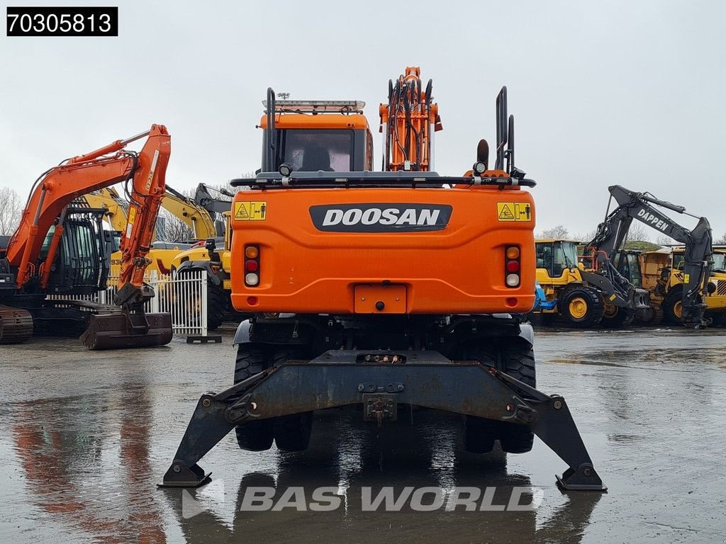 Mobilbagger от тип Doosan DX140W -3 Tiltrotator - 3 Buckets, Gebrauchtmaschine в Veghel (Снимка 7)