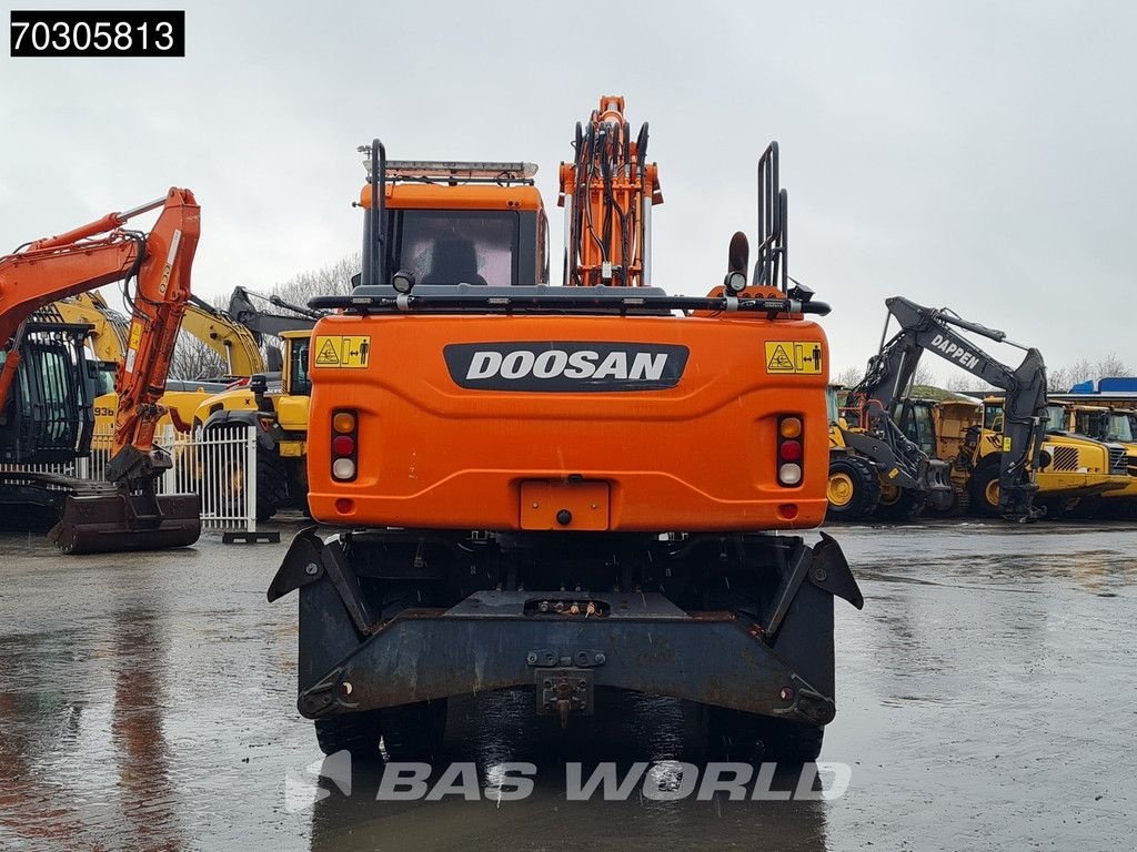 Mobilbagger от тип Doosan DX140W -3 Tiltrotator - 3 Buckets, Gebrauchtmaschine в Veghel (Снимка 8)