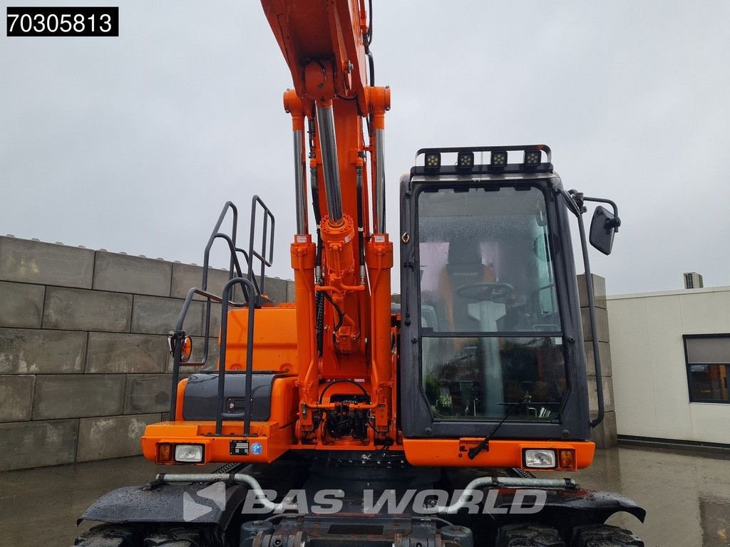 Mobilbagger от тип Doosan DX140W -3 Tiltrotator - 3 Buckets, Gebrauchtmaschine в Veghel (Снимка 10)