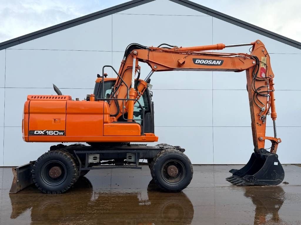 Mobilbagger tip Doosan DX160W-3 - Hammer Lines / Triple Boom, Gebrauchtmaschine in Veldhoven (Poză 7)
