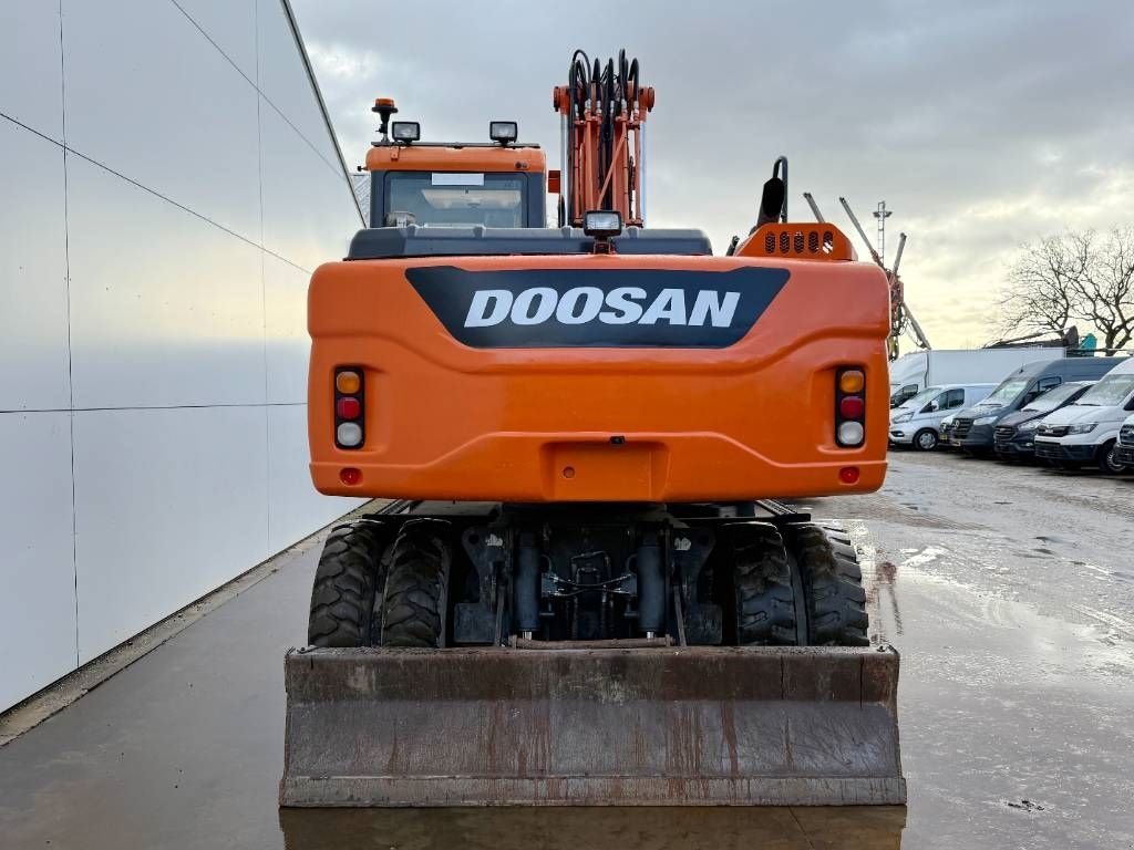 Mobilbagger tip Doosan DX160W-3 - Hammer Lines / Triple Boom, Gebrauchtmaschine in Veldhoven (Poză 4)