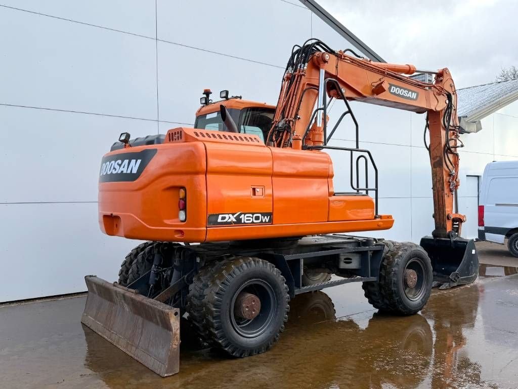 Mobilbagger tip Doosan DX160W-3 - Hammer Lines / Triple Boom, Gebrauchtmaschine in Veldhoven (Poză 5)