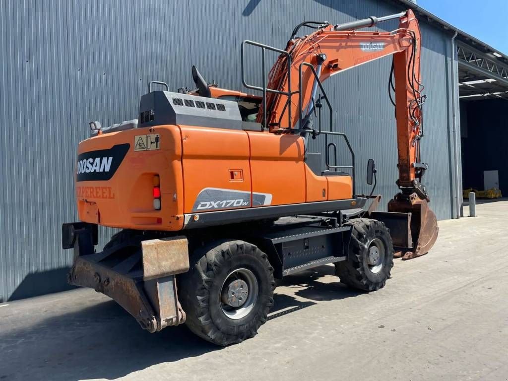 Mobilbagger tip Doosan DX170W-5, Gebrauchtmaschine in Venlo (Poză 4)