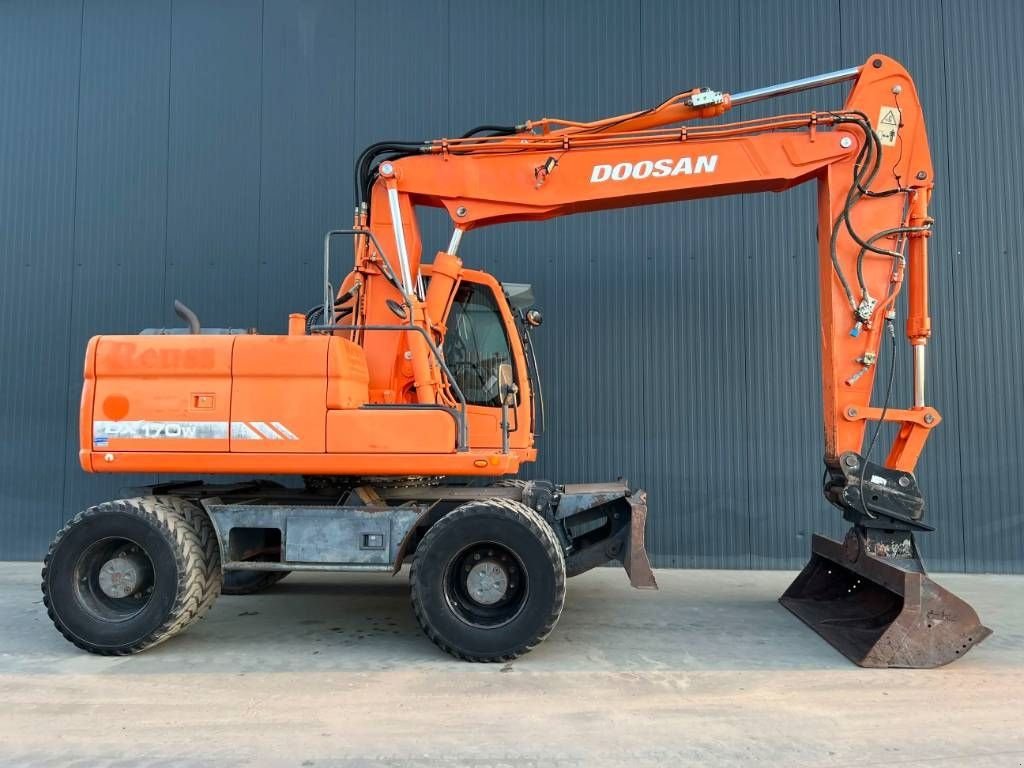 Mobilbagger des Typs Doosan DX170W, Gebrauchtmaschine in Venlo (Bild 4)