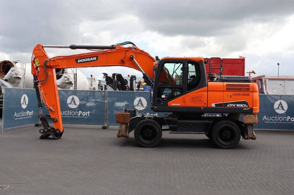Mobilbagger of the type Doosan DX190W-5, Gebrauchtmaschine in Antwerpen (Picture 2)
