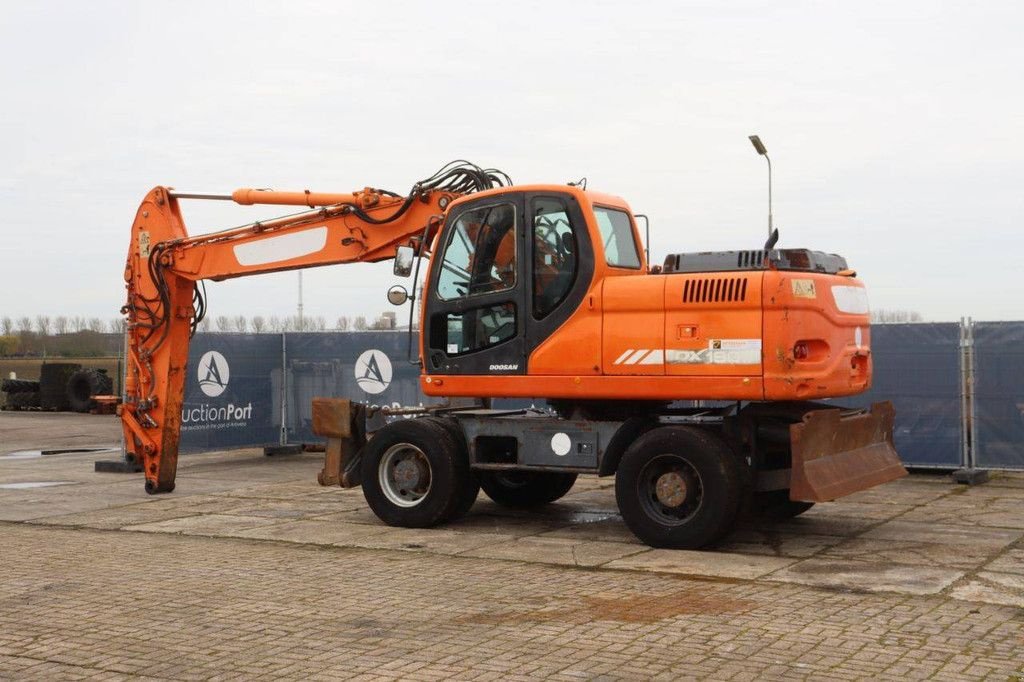 Mobilbagger of the type Doosan DX190W, Gebrauchtmaschine in Antwerpen (Picture 3)