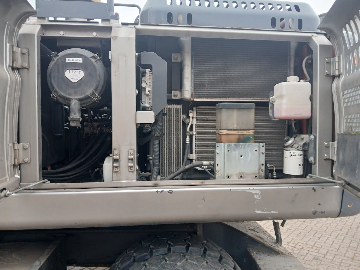 Mobilbagger typu Doosan DX210W-5, Gebrauchtmaschine v Westwoud (Obrázok 8)