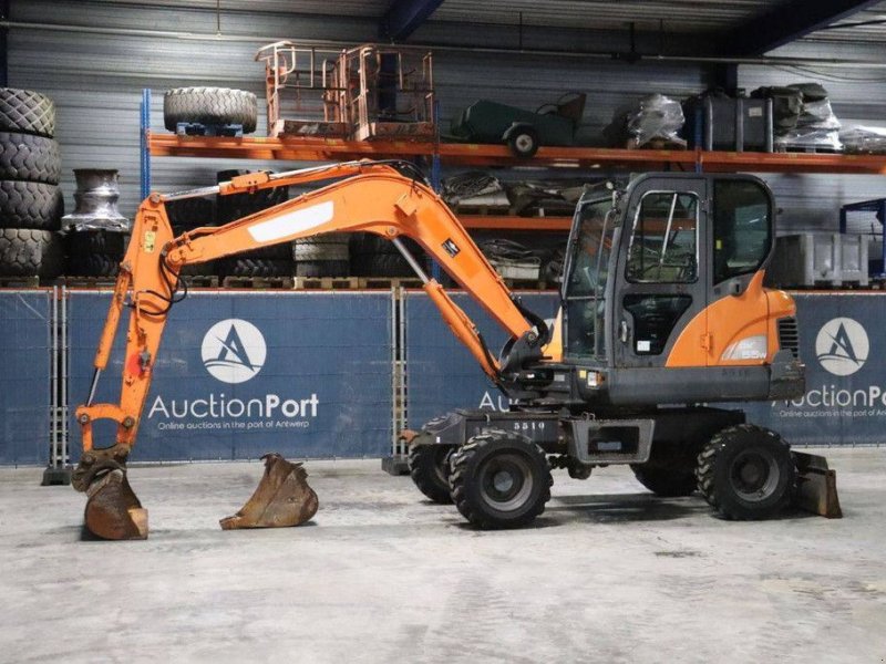 Mobilbagger typu Doosan DX55WK, Gebrauchtmaschine v Antwerpen (Obrázek 1)