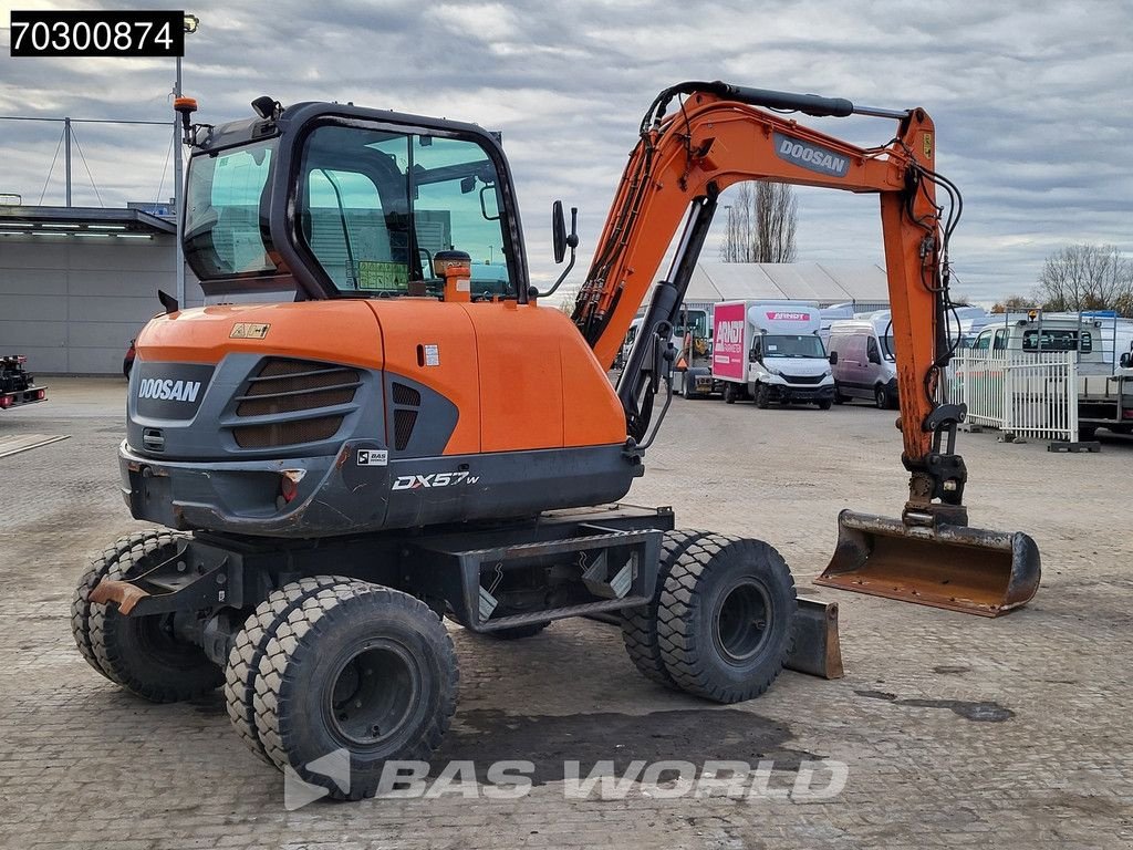 Mobilbagger typu Doosan DX57 W-5 A/C - 3 Buckets, Gebrauchtmaschine v Veghel (Obrázek 8)