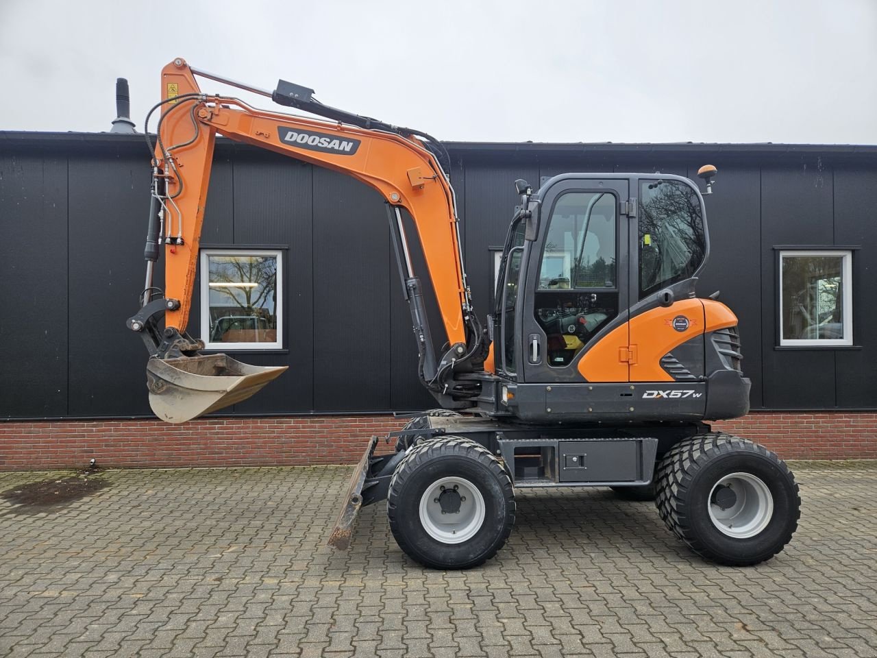 Mobilbagger typu Doosan DX57W, Gebrauchtmaschine v Haaksbergen (Obrázek 1)