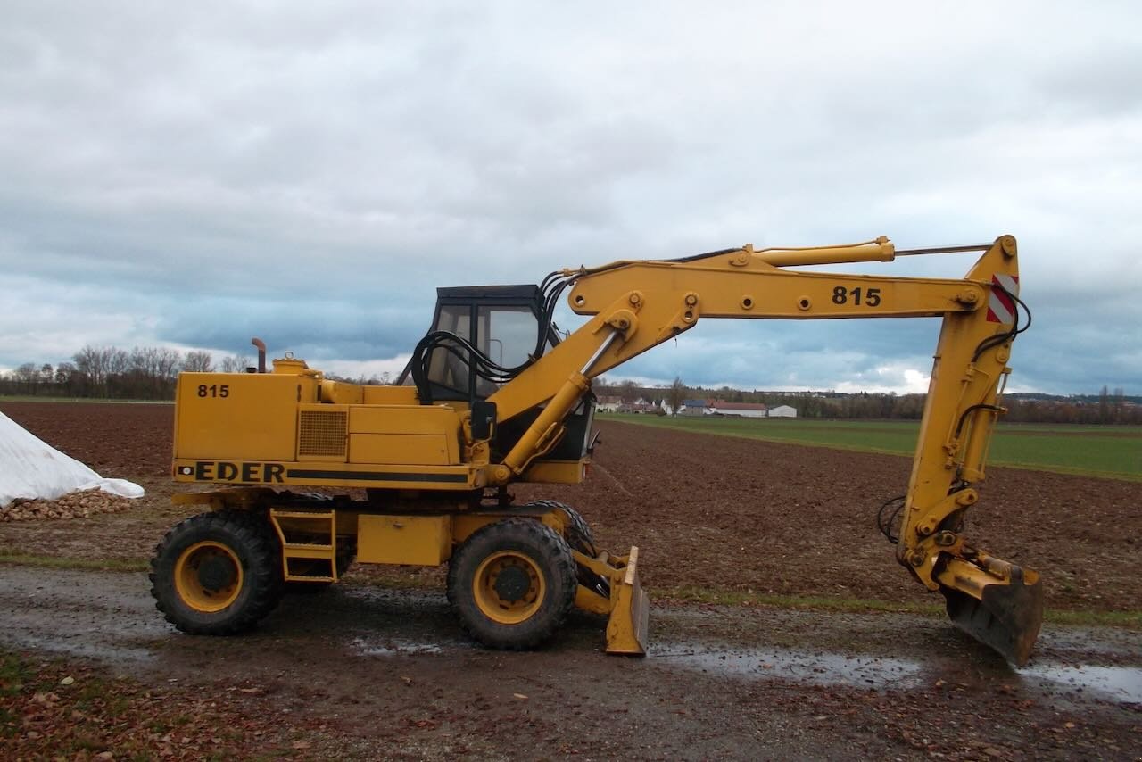 Mobilbagger des Typs Eder 815, Gebrauchtmaschine in Salching (Bild 2)