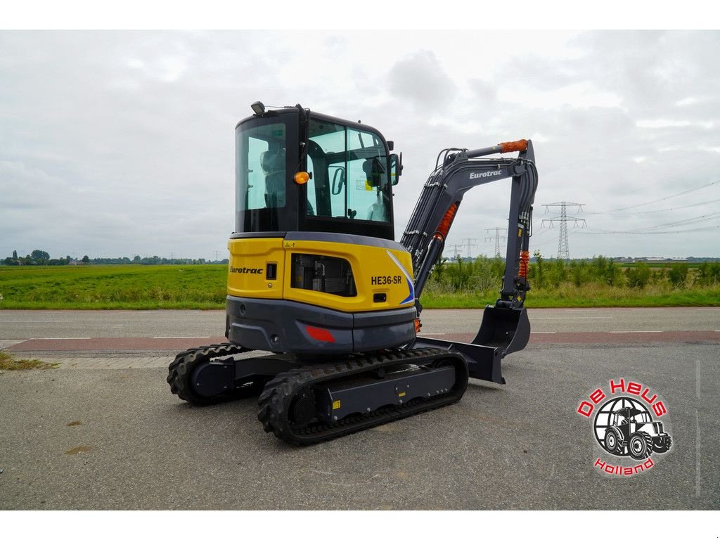 Mobilbagger des Typs Eurotrac HE36SR, Neumaschine in MIJNSHEERENLAND (Bild 5)