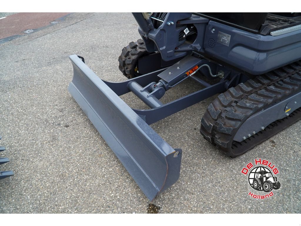 Mobilbagger des Typs Eurotrac HE36SR, Neumaschine in MIJNSHEERENLAND (Bild 9)